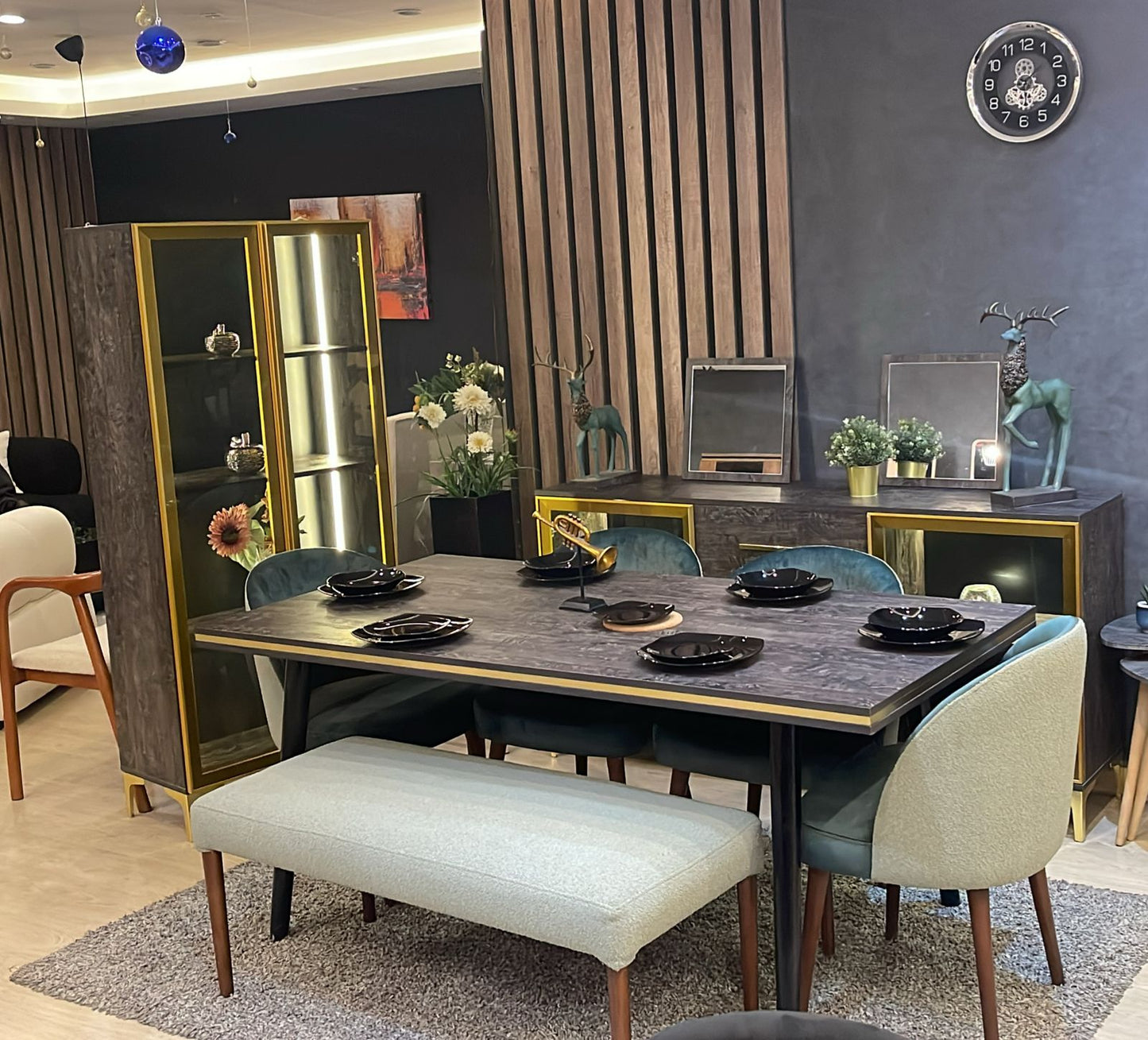 Dining Room - German Counter | V32-DRS-65